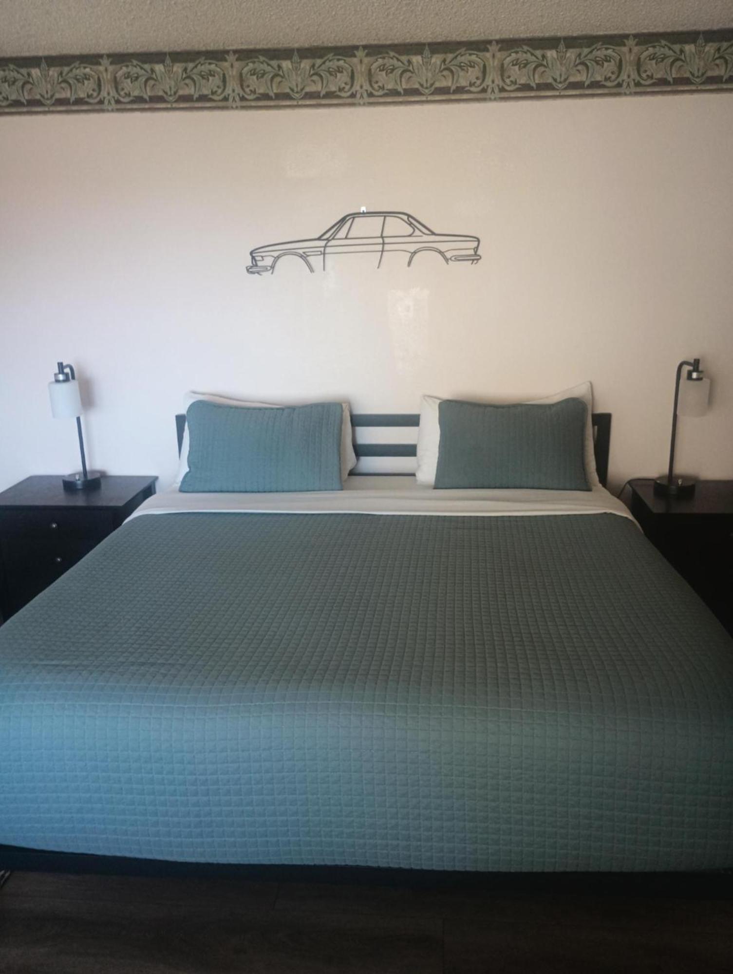 Coast Riders Inn Сан Саймън Екстериор снимка